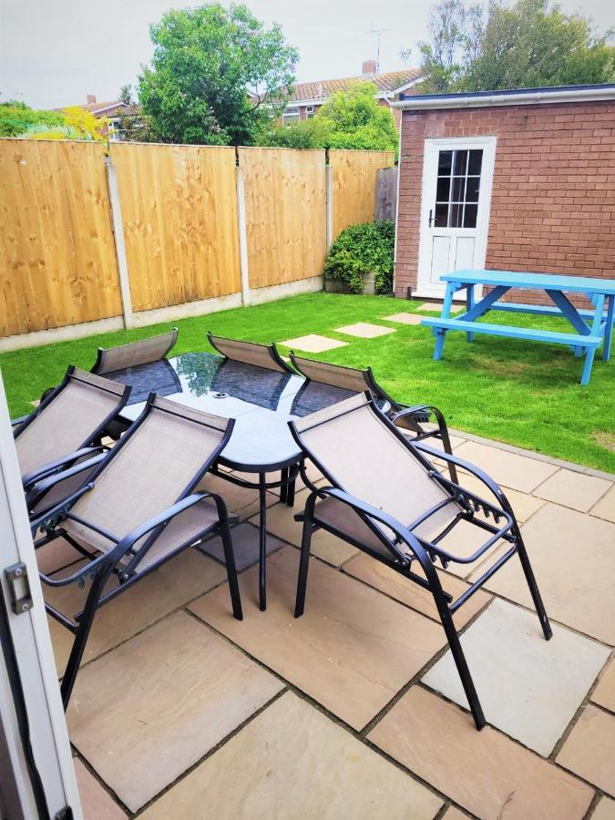 Smitten House 4 Bedroom Rhyl Zewnętrze zdjęcie